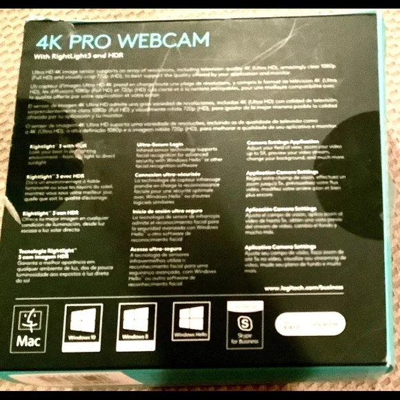 Logitech 4K PRO WEBCAM with right light 3 and HDR Black